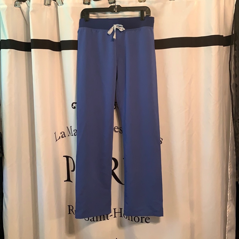 FIGS SCRUB PANTS SIZE SMALL
